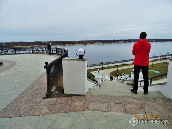 Стрелка Ярославля, место слияния рек Волги и Которосли.