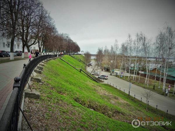 Стрелка города Ярославля, слияние рек Волги и Которосли.