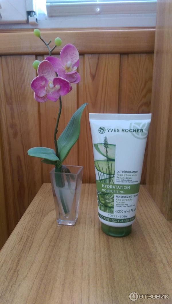 Увлажняющее молочко для тела Hydratation Moisturizing Yves Rocher фото