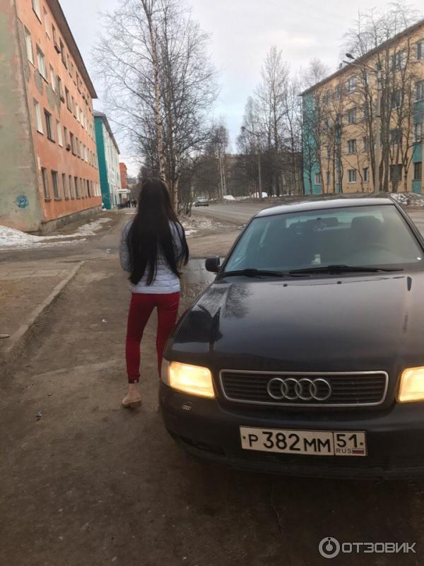 Автомобиль Audi A4 B5 1.6 1998 седан фото