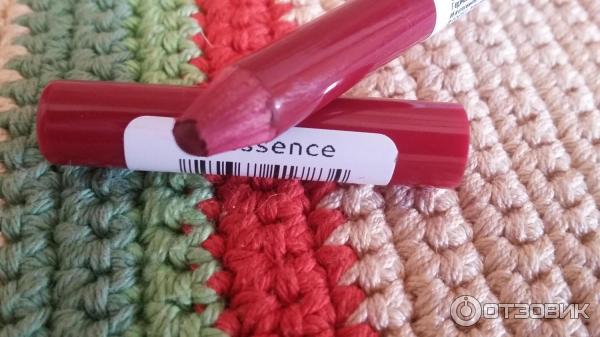 Карандаш для губ Essence Lipliner фото