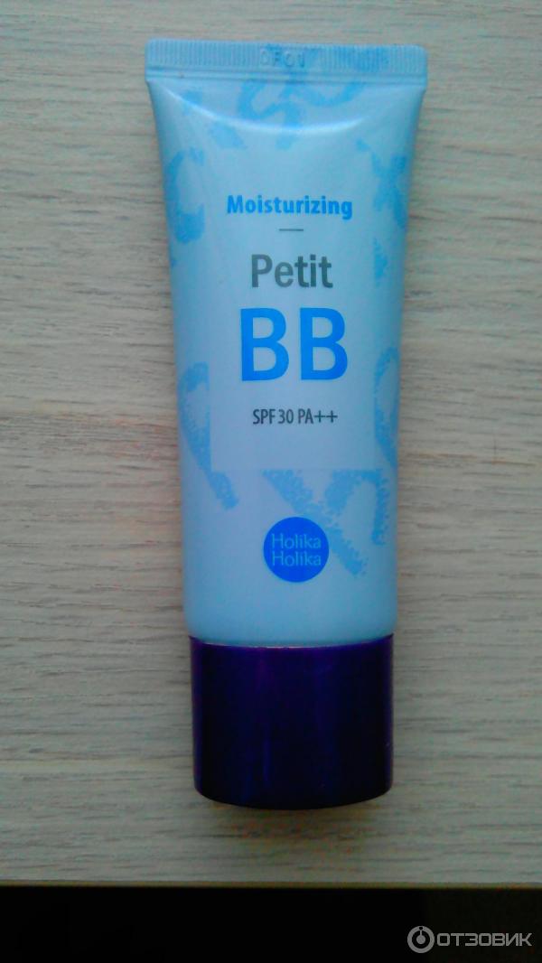 Petit bb moisturising. Holika Holika ББ крем синий. Корейский ВВ крем голубой тюбик. ВВ крем синий тюбик. ББ крем корейский голубой.