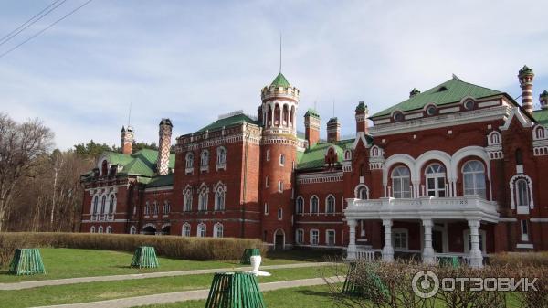 Замок Шереметьевых в Юрино (Россия, Марий Эл) фото