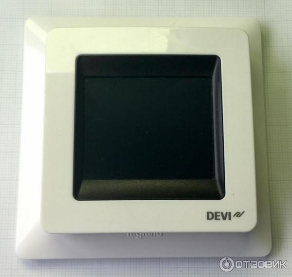 DEVIreg touch с рамкой Legrand Valena 754007