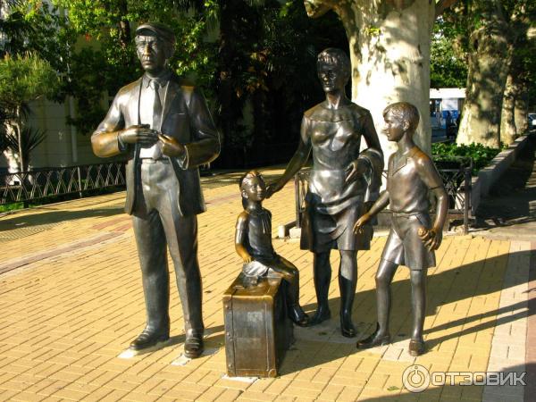Парк у морского порта (Россия, Сочи) фото