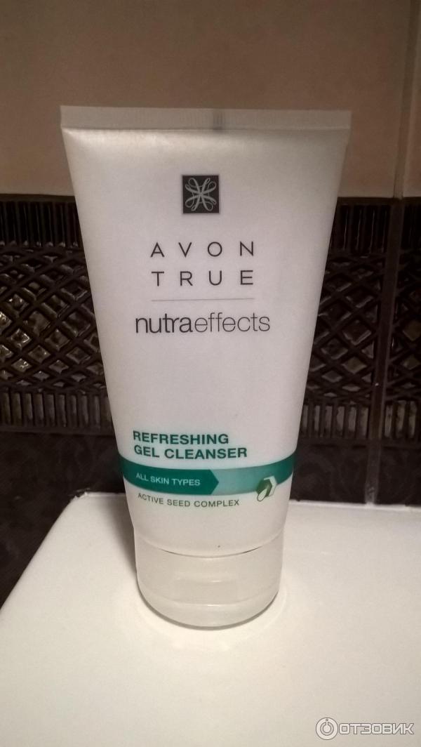 Очищающий гель для лица Avon Nutra effects фото