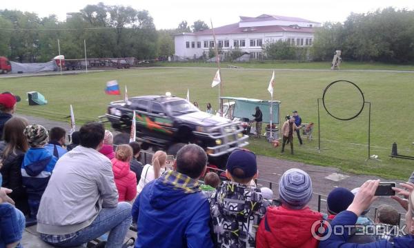 Шоу каскадеров 2023. Шоу каскадеров геннадия. Ульяновск шоу каскадеров сергея кочерга карт холл. Каскадеры новокубанск. Квадроцикл экстрим.