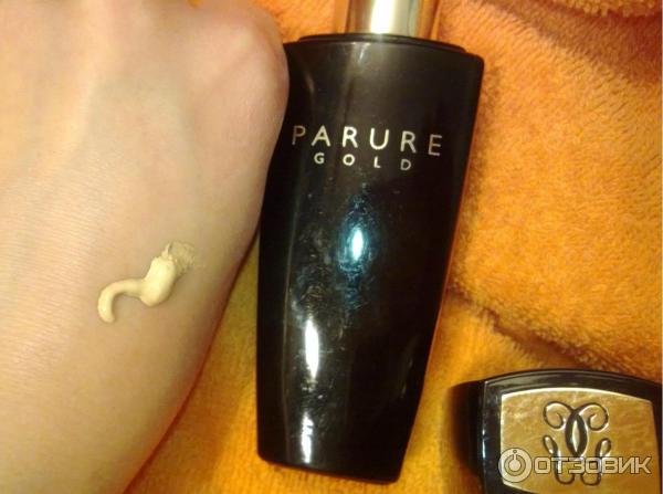Guerlain gold тональный крем. Тональный Guerlain Parure Gold. Parure Gold Guerlain тональный крем. Пудра герлен Parure Gold. Guerlain Parure Gold тональный крем свотчи.