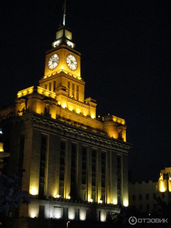 Набережная Вайтань (The Bund) реки Хуанпу (Китай, Шанхай) фото