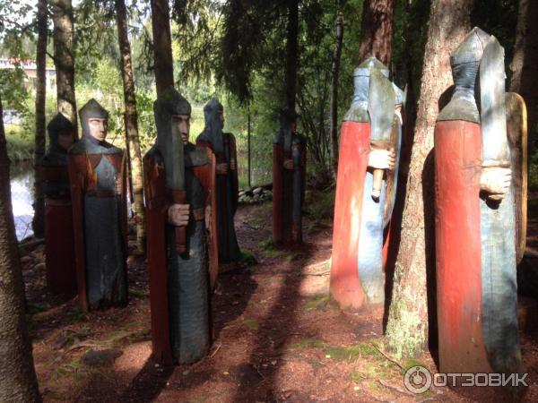 А это 33 богатыря с дядькой Черномором