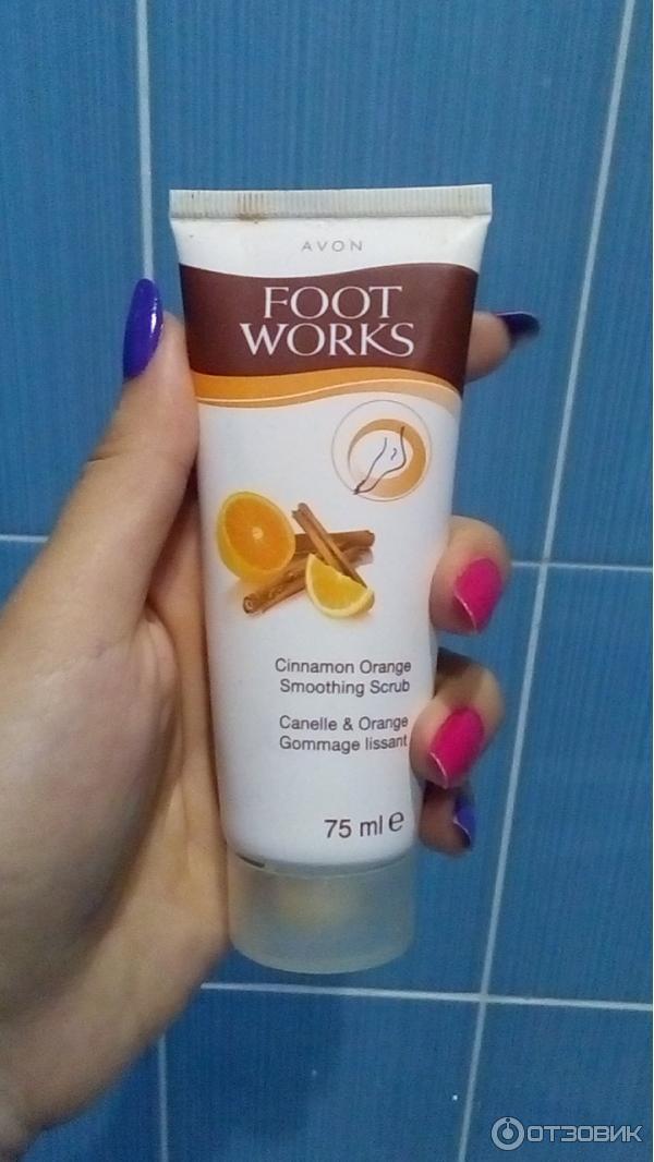 Увлажняющий крем для ног Avon Foot Works Апельсин и корица фото