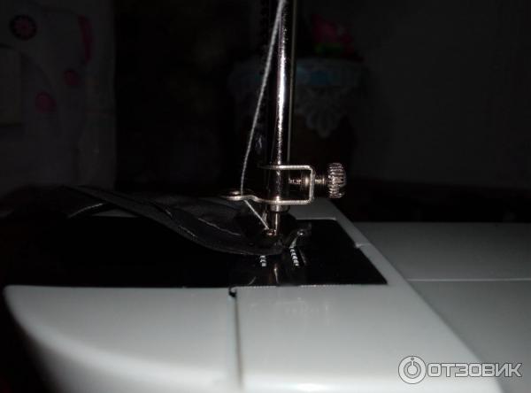 Швейная машинка Mini sewing machine As seen on TV 4 в 1 фото