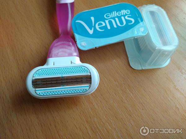 Бритвенный станок Gillette Venus фото