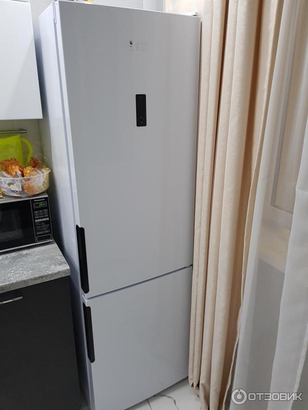 Холодильник Hotpoint Ariston Hts 5200 W Фото