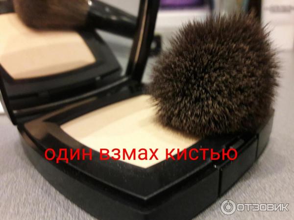 Компактная пудра Chanel Poudre Universelle Compacte фото