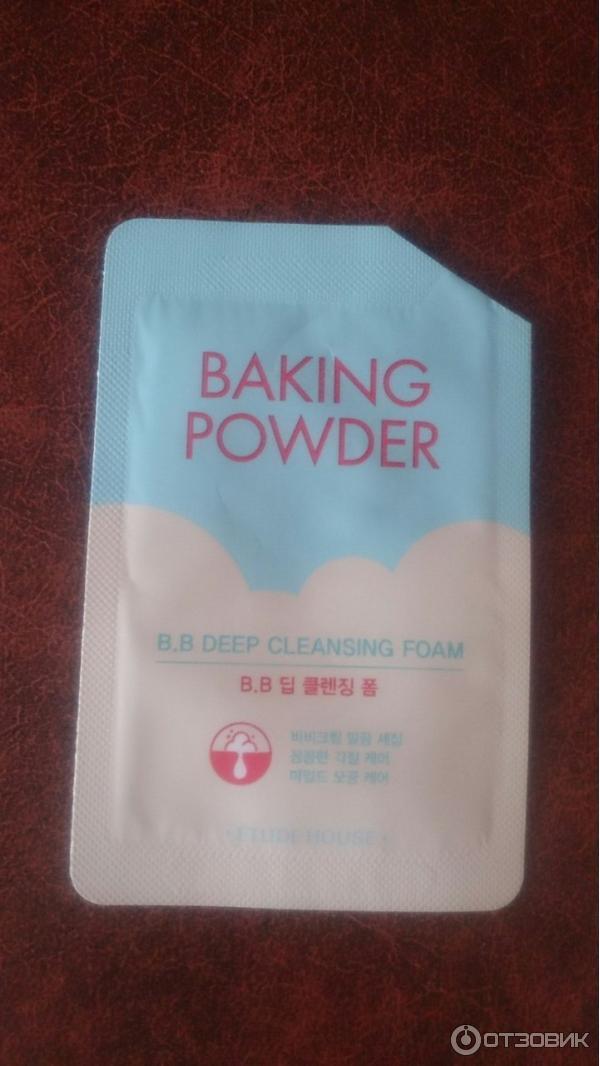 Очищающая пенка Etude House Baking Powder Pore&BB Deep Cleansing Foam фото