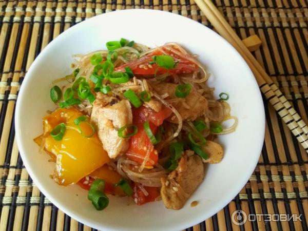 Бобовая лапша с соусом Чапче по-корейски Sen Soy Лапша Wok фото