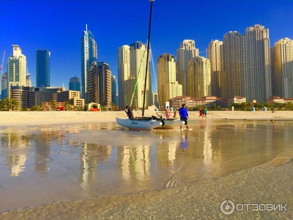 Пляж Dubai Marina beach (ОАЭ, Дубай) фото