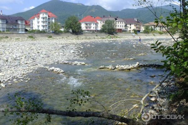 Псезуапсе лазаревское фото. Река Псезуапсе Лазаревское. Устье реки Псезуапсе. Горная река Псезуапсе. Гостевые дома в Лазаревском рядом с рекой Псезуапсе.