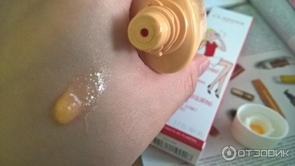 Очищающий крем Clarins с отшелушивающим эффектом Doux Nettoyant Gommant Express с экстрактом апельсина фото