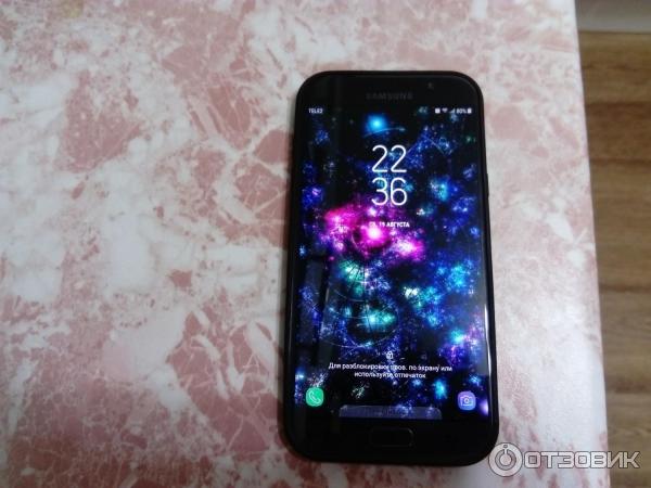 Смартфон Samsung Galaxy A7 (2017) SM-A720F фото