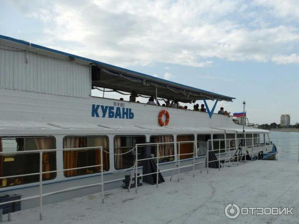 Прогулки на теплоходе в краснодаре. Прогулки по кубани на теплоходе. прогулки по кубани на теплоходе в краснодаре. теплоход кубань. теплоход кубань якутск.