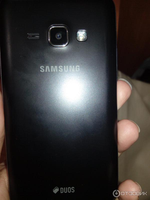 Смартфон Samsung Galaxy J1.6 фото