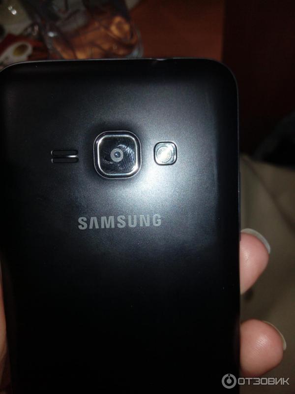 Смартфон Samsung Galaxy J1.6 фото