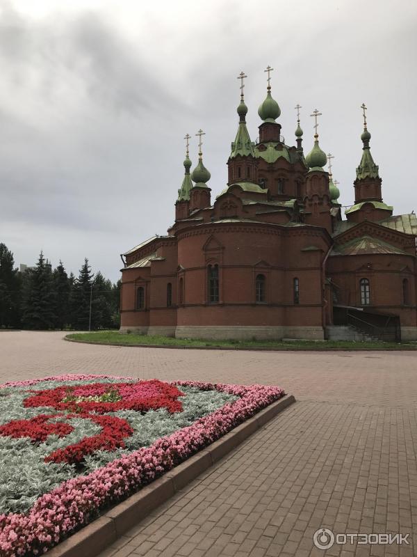 Сквер алое поле челябинск. Парк алое поле Челябинск. Сквер на алом поле в Челябинске.