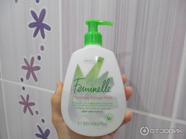 Очищающее средство для интимной гигиены Oriflame Feminelle Protecting Intimate Wash aloe vera фото