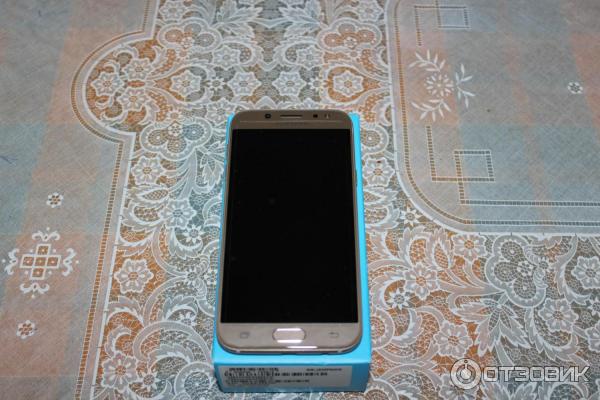 Смартфон Samsung Galaxy J5 SM-J530 фото