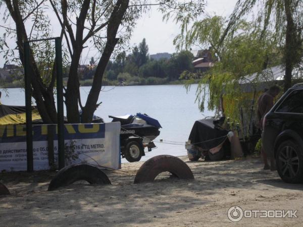 Соленое озеро батайск 2024. Батайск соленое озеро пляж. Солёное озеро Батайск. Соленое озеро Батайск ночью. Соленое озеро Батайск фото.