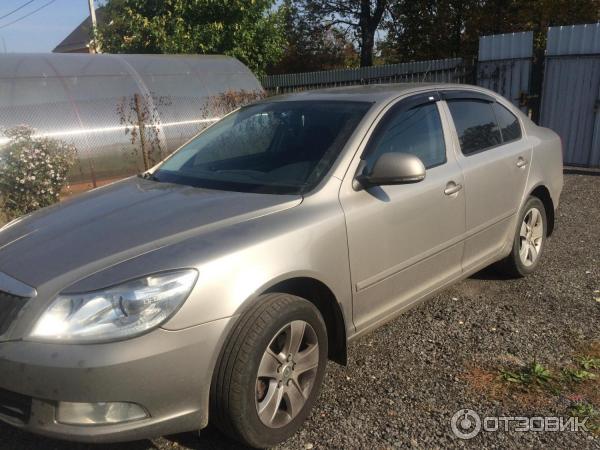 Автомобиль Skoda Octavia хэтчбек фото