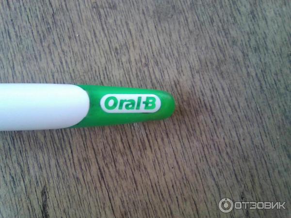 Зубная щетка Oral-B Комплекс фото