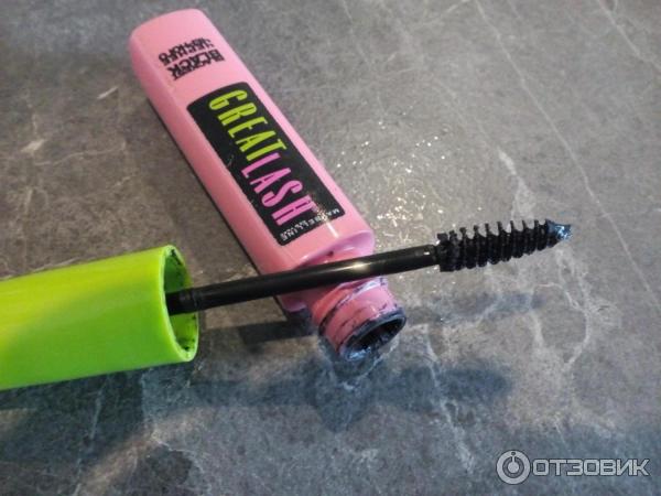 Тушь для ресниц Maybelline New York Great Lash Blackest Black Mascara фото