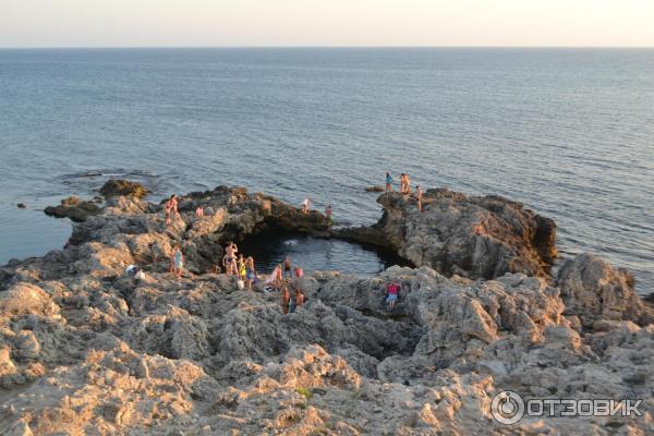 Природный бассейн Чаша любви (Россия, Тарханкут) фото