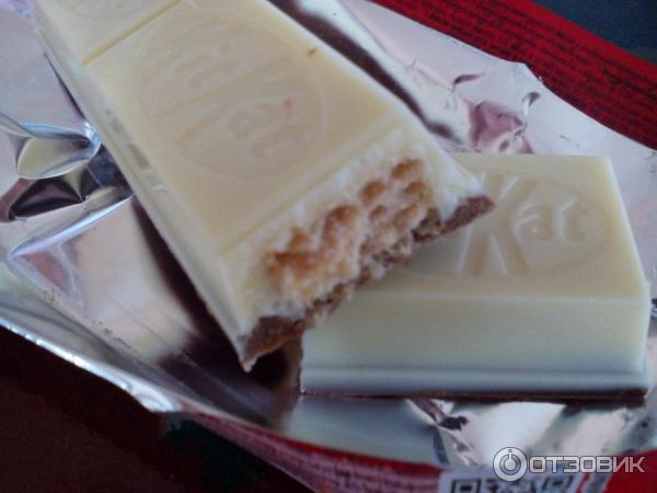 Шоколад Nestle KitKat Chunky White фото