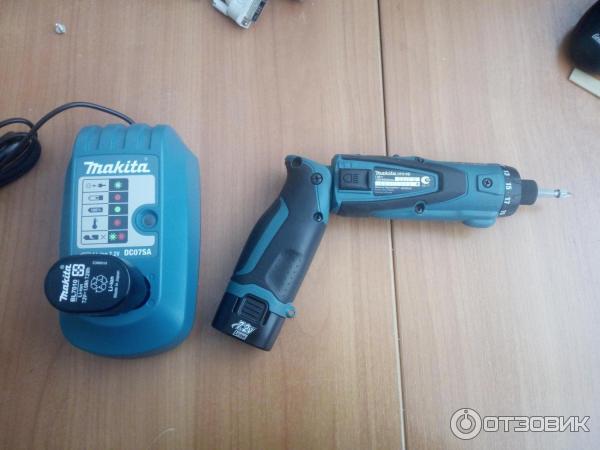 MAKITA DF010D