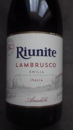 Вино игристое красное Riunite Lambrusco Emilia Amabile фото