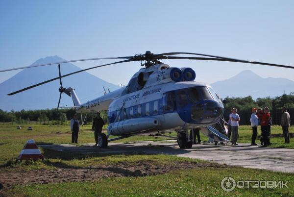 Озеро в кальдере вулкана Карымский