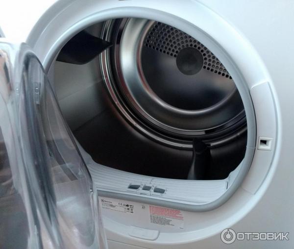 Сушильная машина для белья Electrolux EDP2074GW3 фото