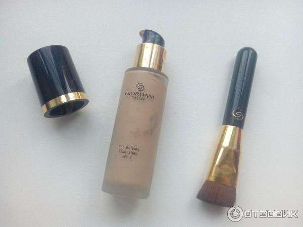 Giordani Gold Age Defying Foundation