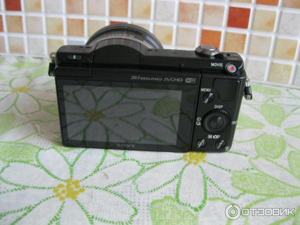 Цифровой фотоаппарат Sony Alpha A5000