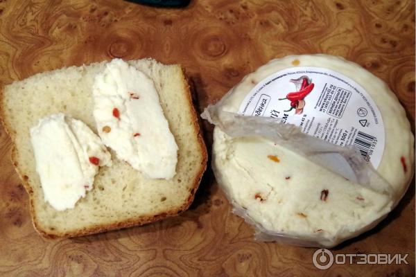 Овечий сыр с перцем. Сыр с перцем чили. Испанский сыр. Сыр с перцем чили. Сыр с перцем чили.