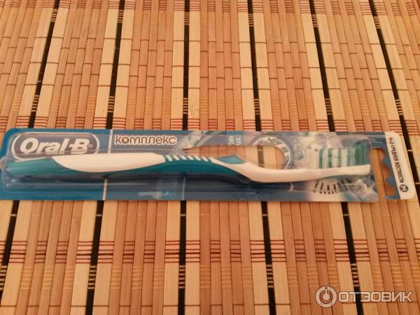 Зубная щетка Oral-B Комплекс фото