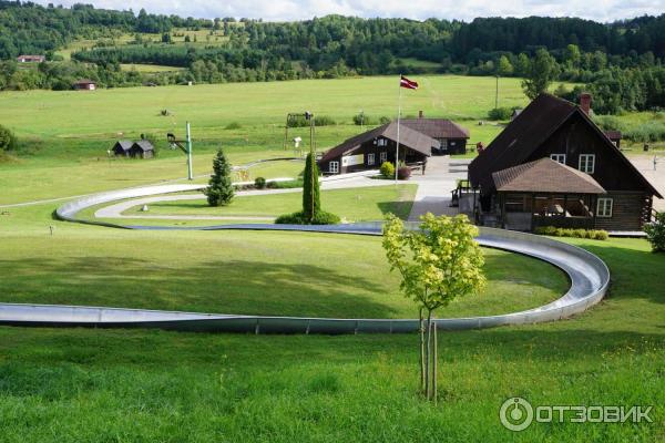 Комплекс отдыха Шведская шапка Zviedru Cepure (Латвия, Сабиле) фото