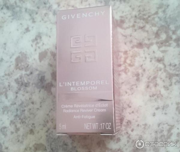 Blossom перевод с английского. Givenchy l'intemporel Blossom сыворотка для красоты и сияния кожи лица 30мл. Givenchy l'intemporel Blossom крем для глаз. Givenchy Blossom l'intemporel крем в коробке старого образца. Крем Givenchy l'intemporel Blossom фото.