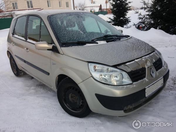 Автомобиль Renault Scenic II минивэн фото