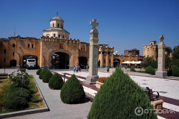 Экскурсия в Собор Цминда Самеба (Грузия, Тбилиси) фото