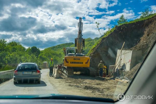 Дорога к мосту Джурджевича над рекой Тара. Черногория.